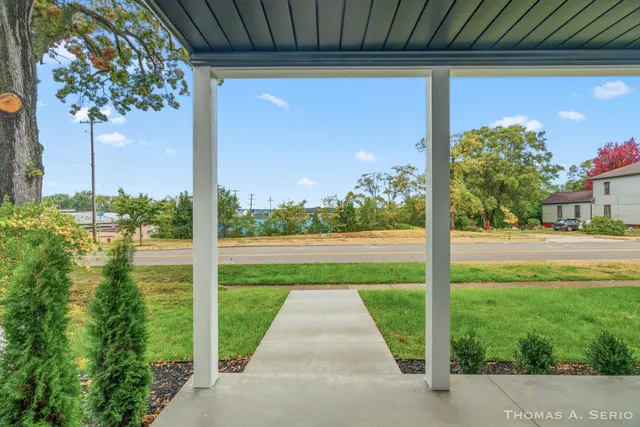 $399,900 | 593 West Webster Avenue, Muskegon, MI 49440