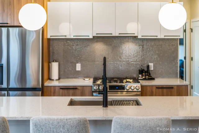 $399,900 | 593 West Webster Avenue, Muskegon, MI 49440