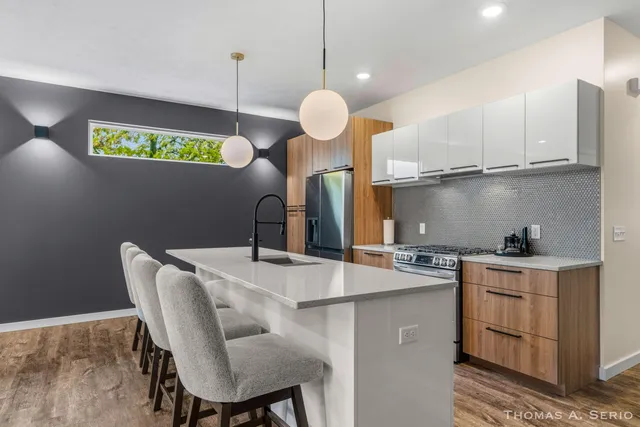 $399,900 | 593 West Webster Avenue, Muskegon, MI 49440