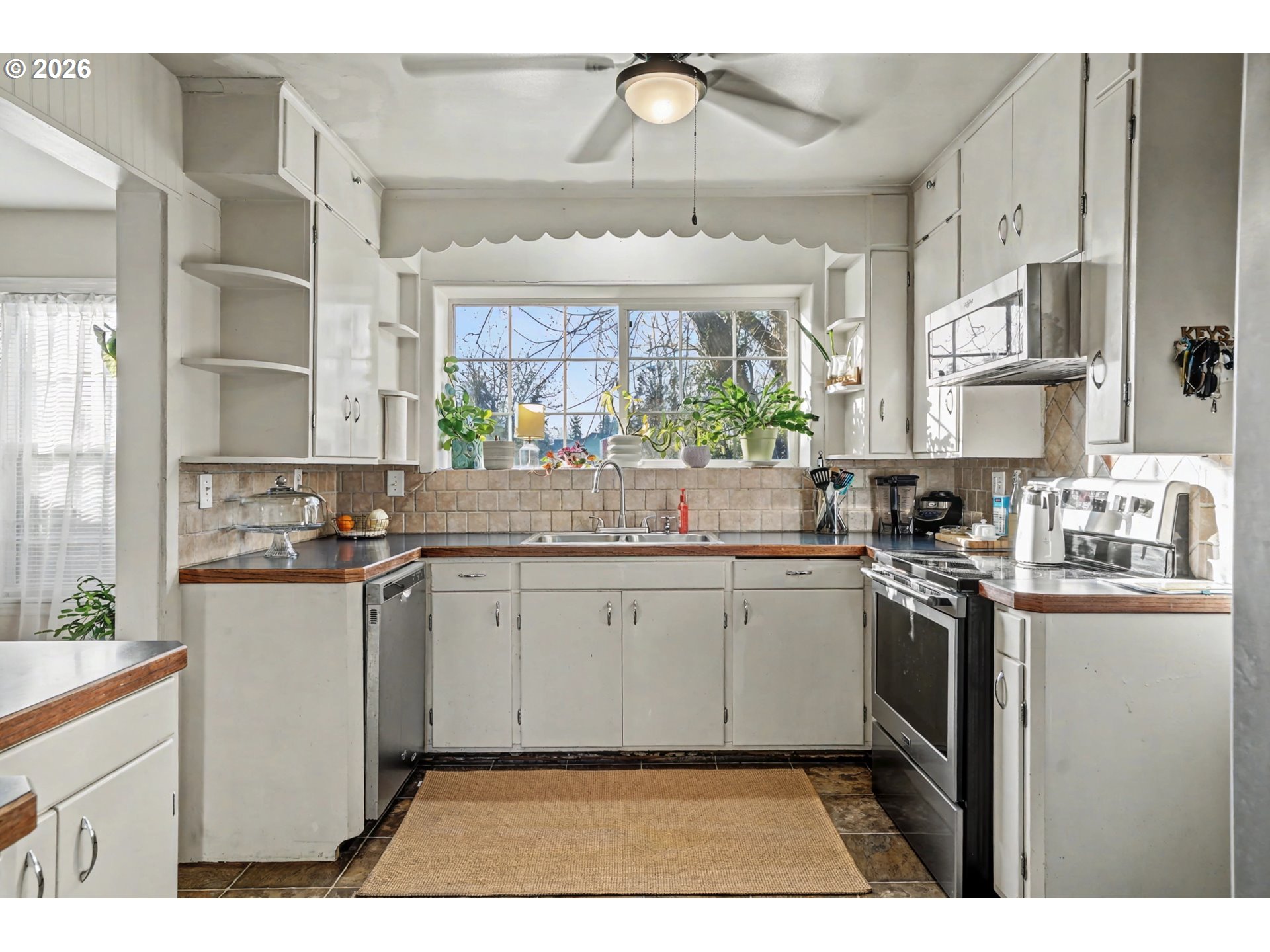 20560 South Highway 99W Amity, OR 97101 - Photo 13 of 39