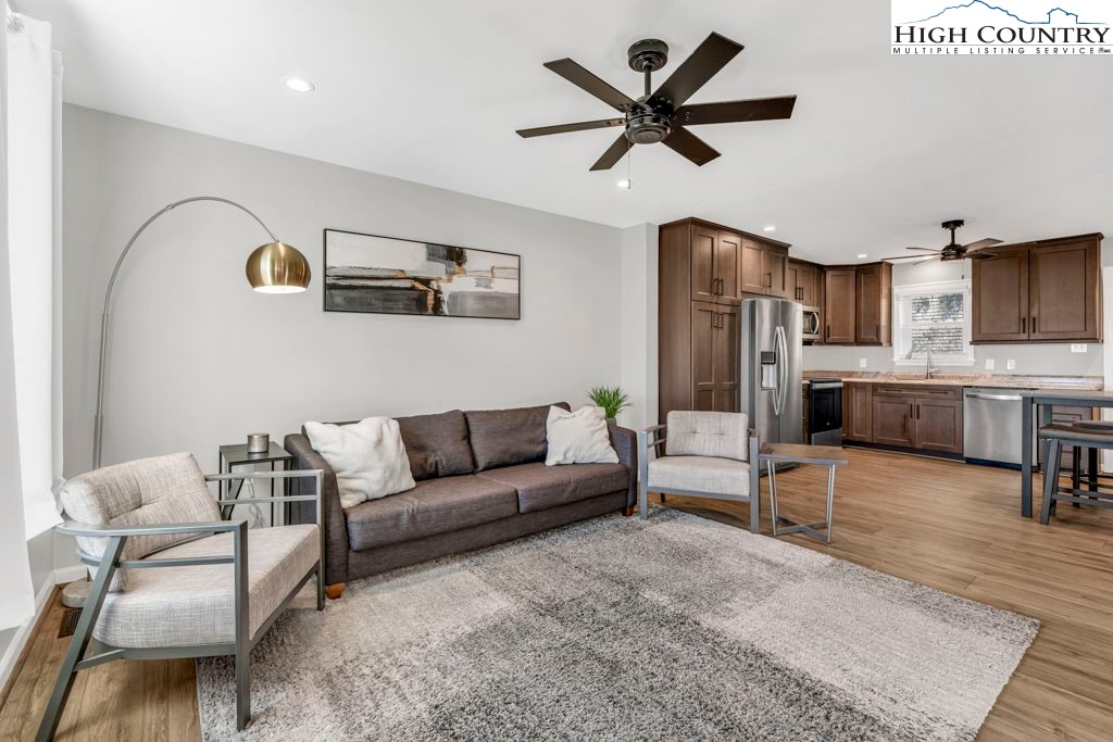 140 Alexander Drive Boone, NC 28607 - Photo 7 of 35