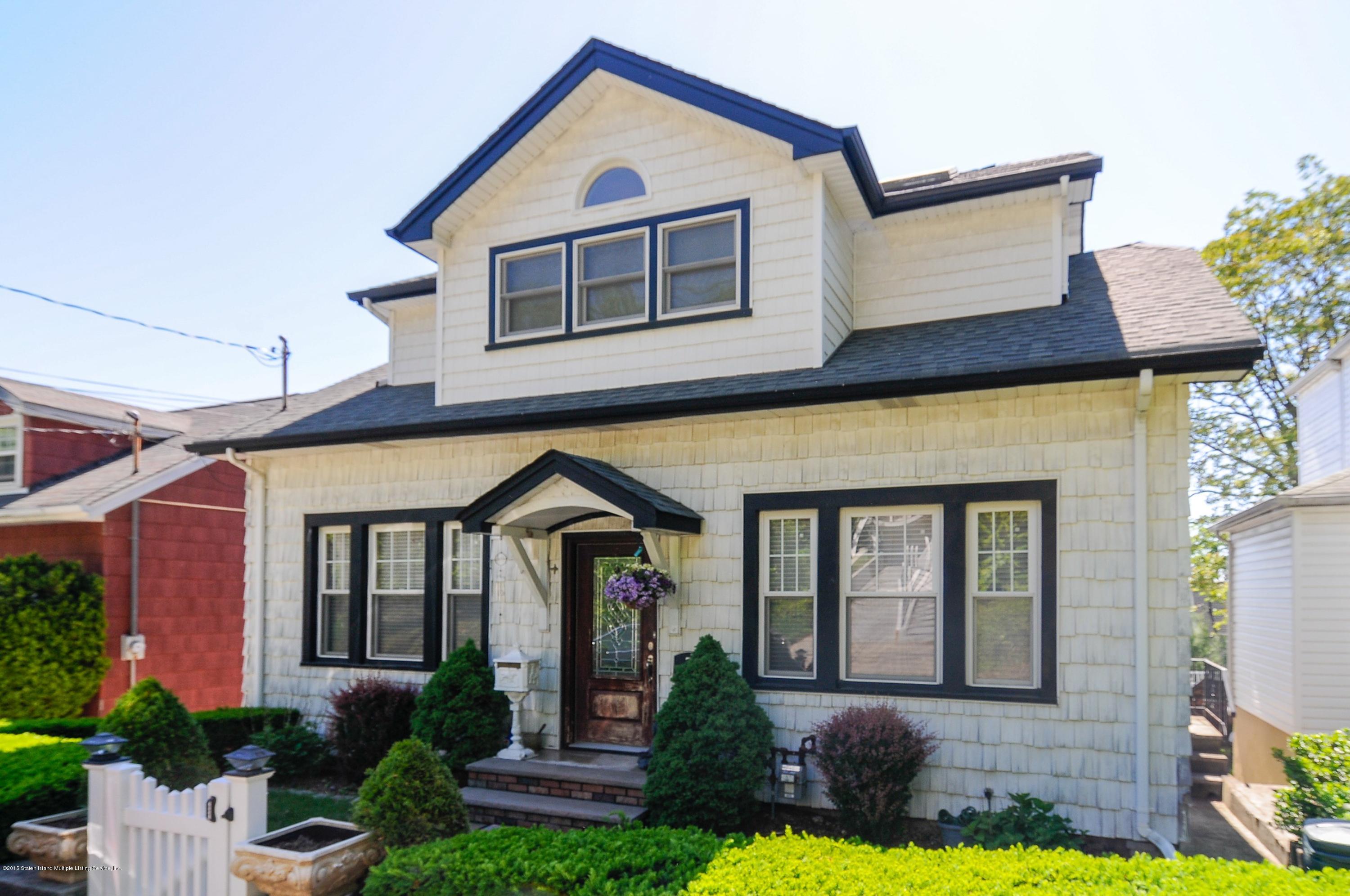 74 Longview Road Staten Island, NY 10304 - Photo 9 of 19 Front