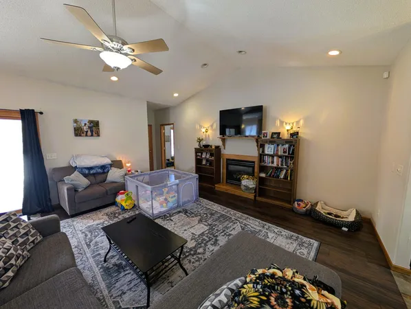 $307,000 | 4240 Irvine Avenue Northwest, Unit 34, Bemidji, MN 56601