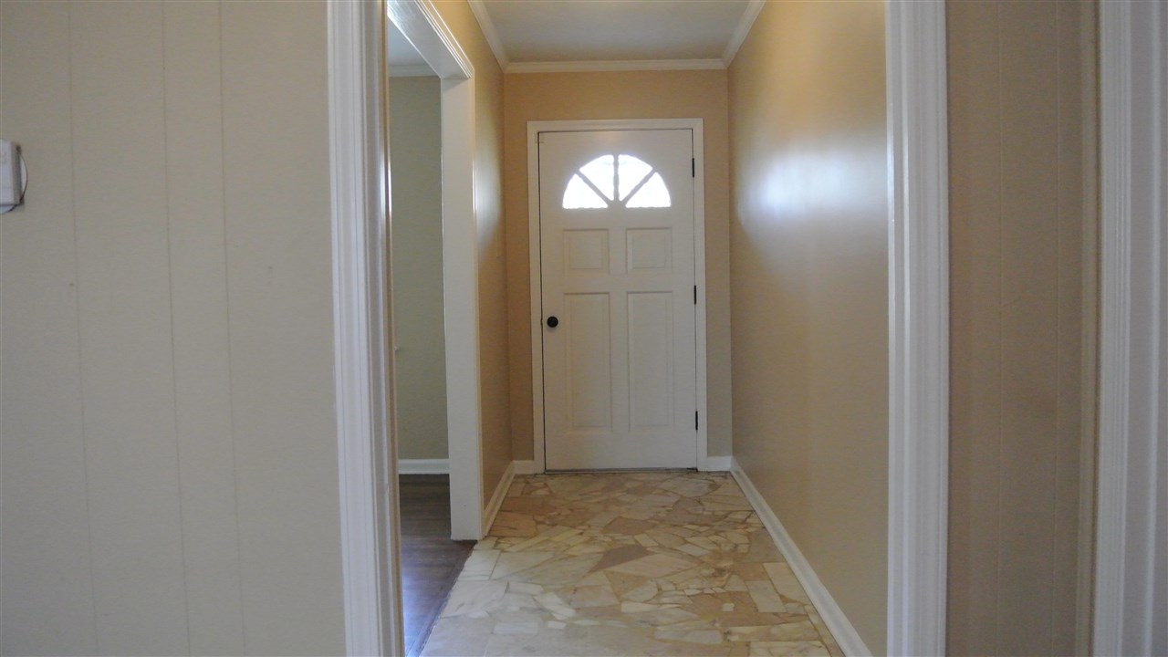 2107 Nellie Road Memphis, TN 38116 - Photo 3 of 21 Gallery Image 3