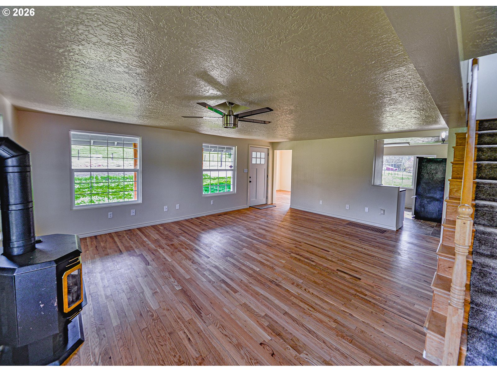 27163 Old Rainier Road Rainier, OR 97048 - Photo 9 of 48 Living Room
