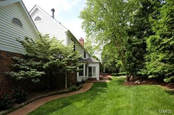 2008 Hunters Field Road St. Louis, MO 63122 - Photo 20 of 21 Gallery Image 20