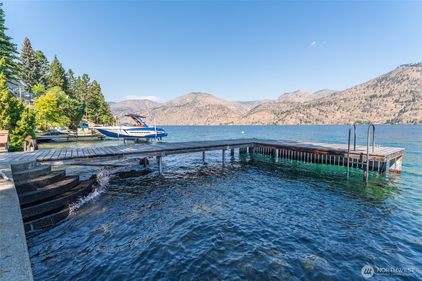 15082 South Lakeshore Road Chelan, WA 98816 - Photo 33 of 36