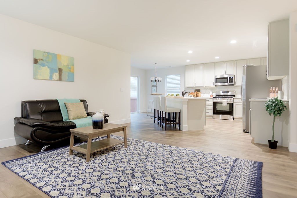 254 Ferndale Avenue Northeast Renton, WA 98056 - Photo 11 of 25 Gallery Image 11