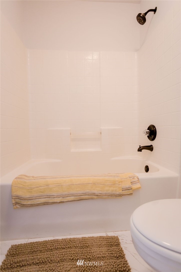 254 Ferndale Avenue Northeast Renton, WA 98056 - Photo 16 of 25 Gallery Image 16