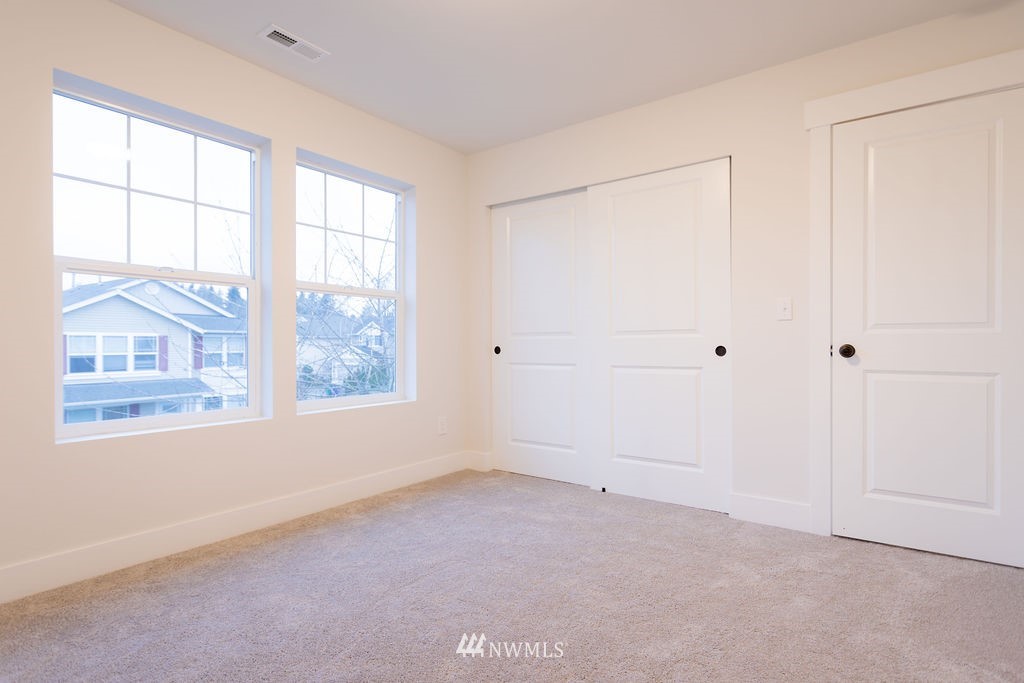 254 Ferndale Avenue Northeast Renton, WA 98056 - Photo 18 of 25 Gallery Image 18