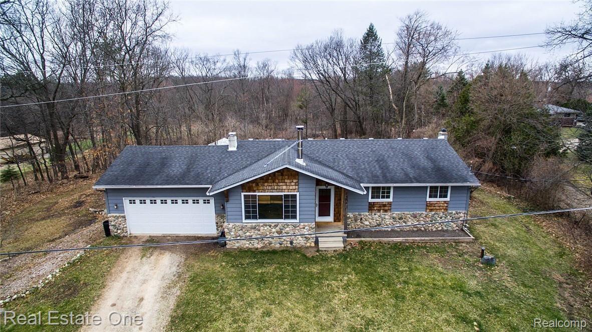 2655 Porter Road White Lake, MI 48383 - Photo 36 of 39 15.jpg
