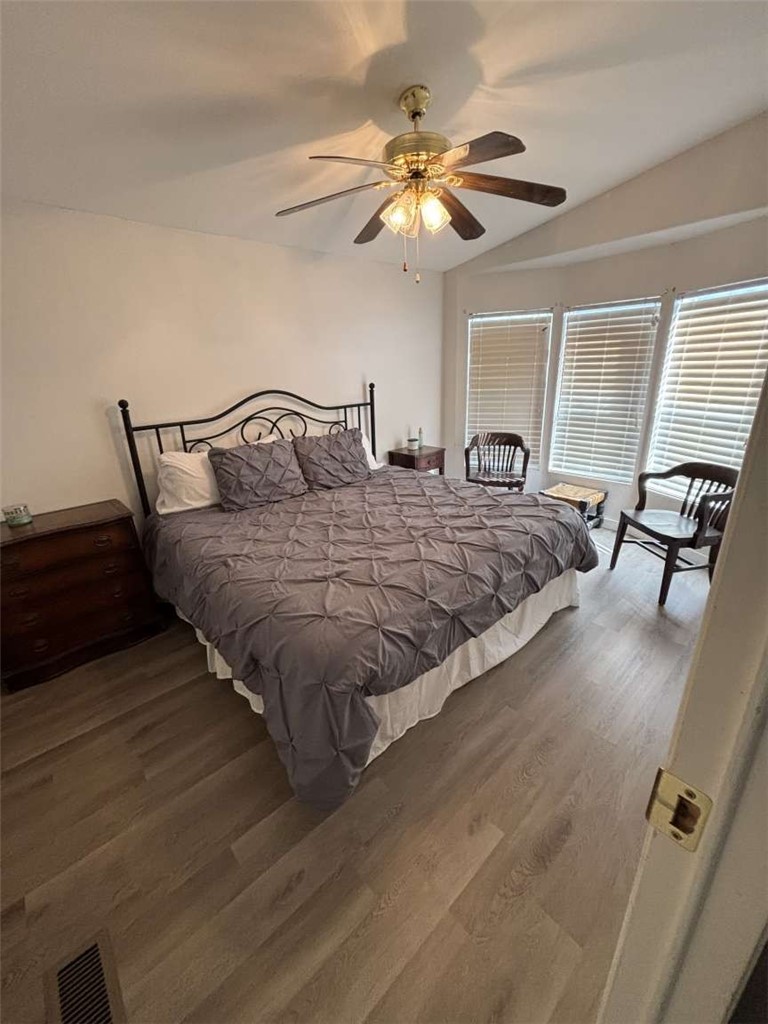 1770 Riviera Drive Blythe, CA 92225 - Photo 8 of 23 a bedroom with bed and window