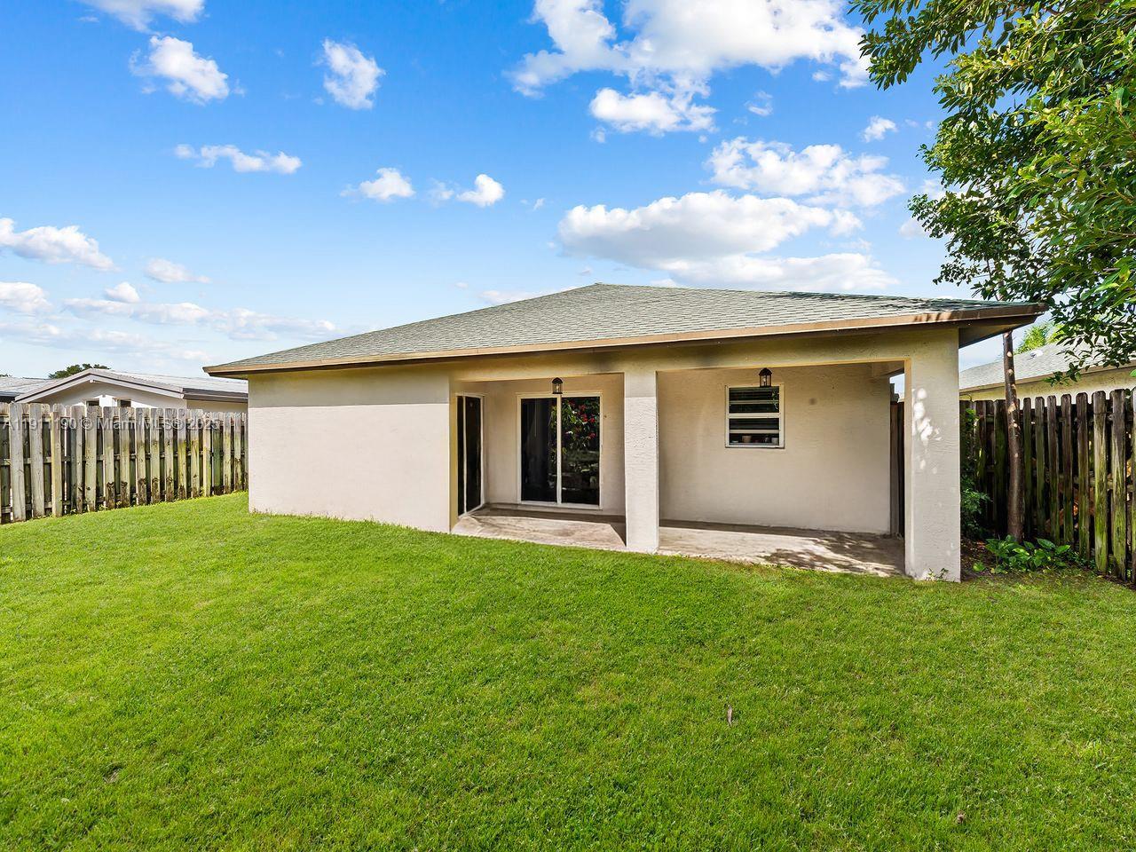 230 Ipswich Street Boca Raton, FL 33487 - Photo 16 of 17