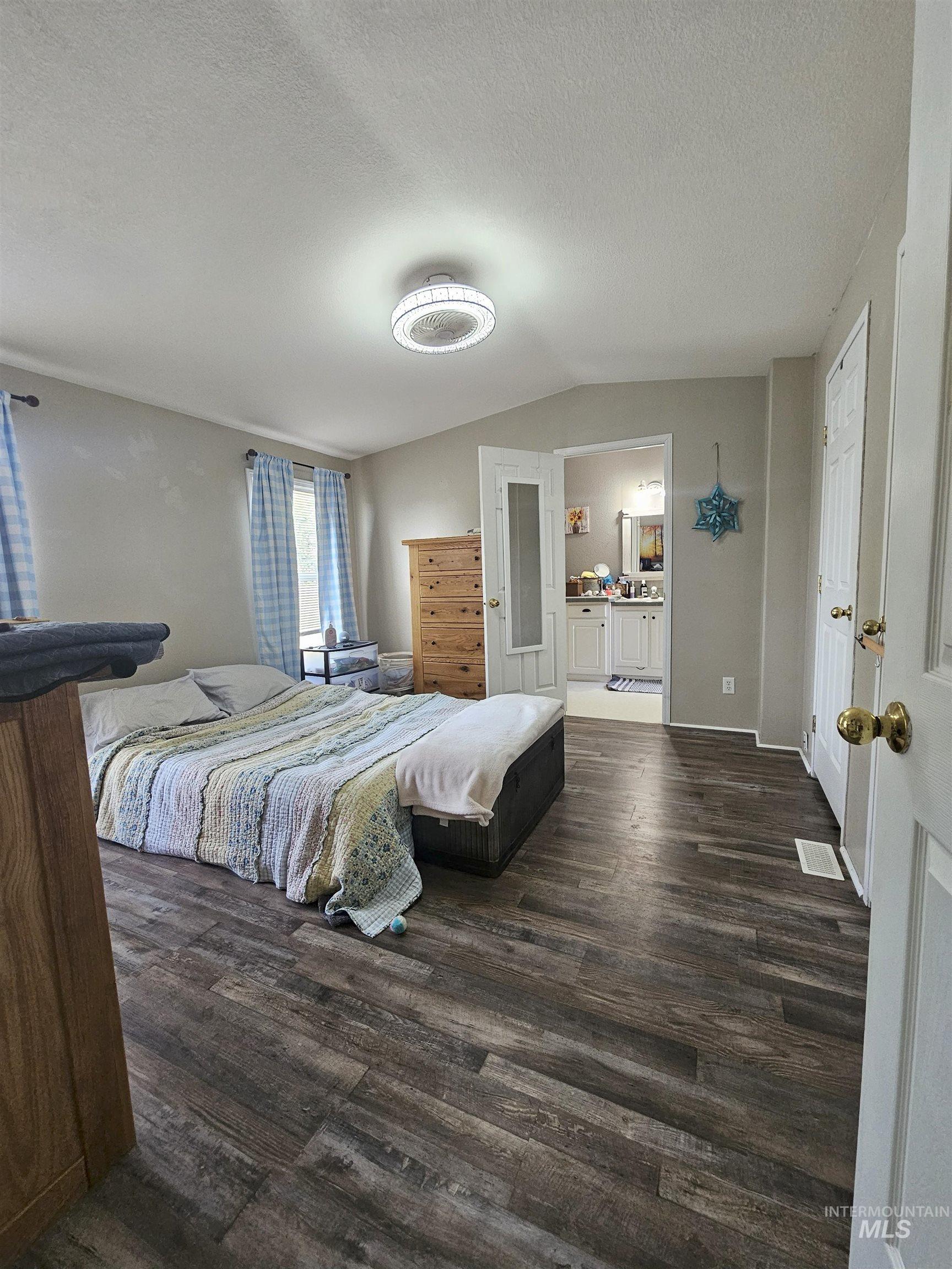 609 North Almon Street, Unit 3046 Moscow, ID 83843 - Photo 9 of 12