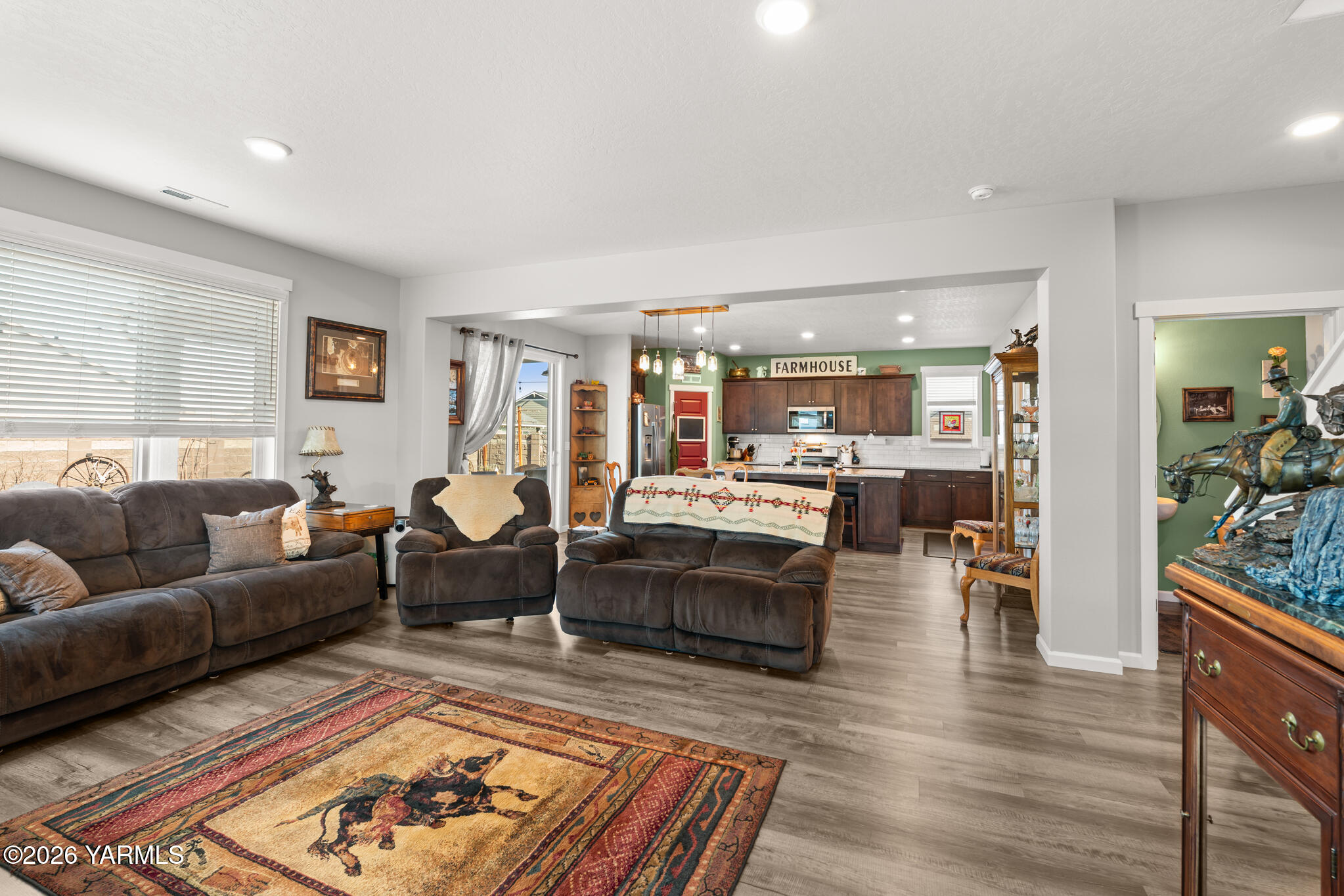 313 Ruby Avenue Grandview, WA 98930 - Photo 12 of 50 DSM00201