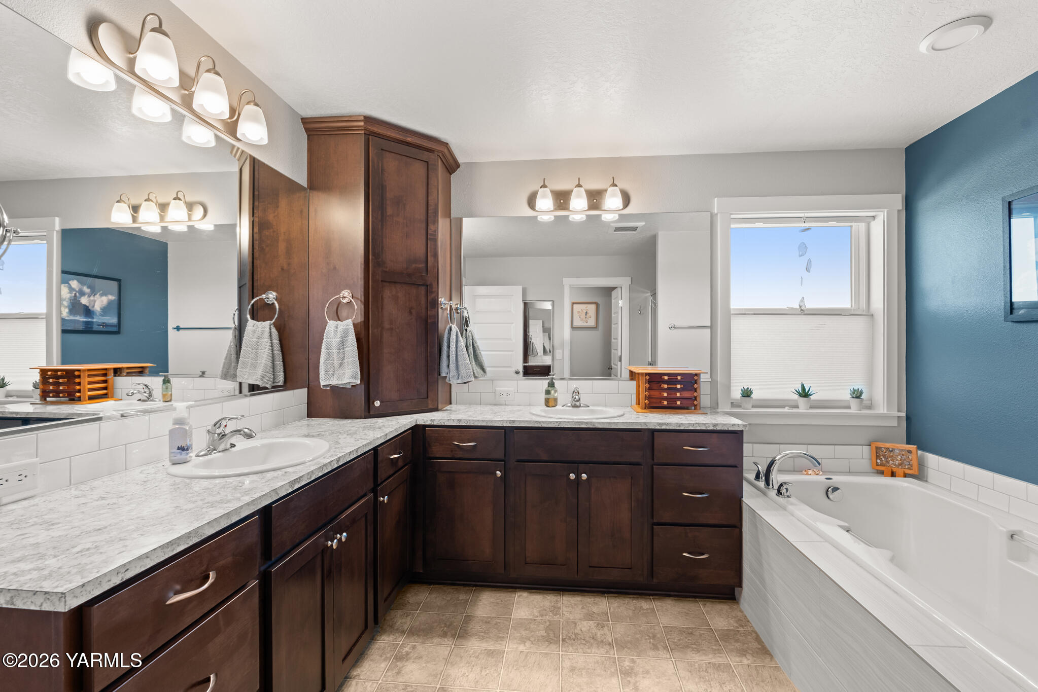 313 Ruby Avenue Grandview, WA 98930 - Photo 27 of 50 DSM00252