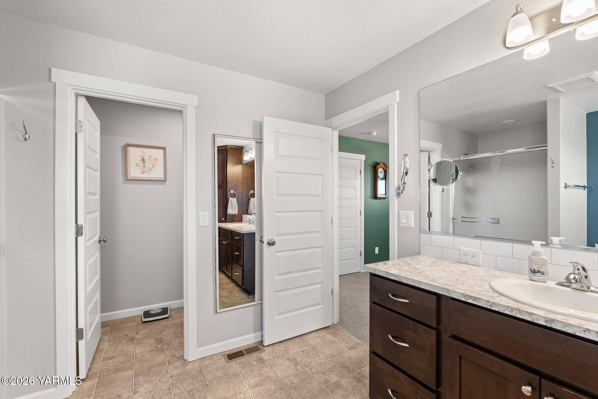 313 Ruby Avenue Grandview, WA 98930 - Photo 30 of 50 DSM00261