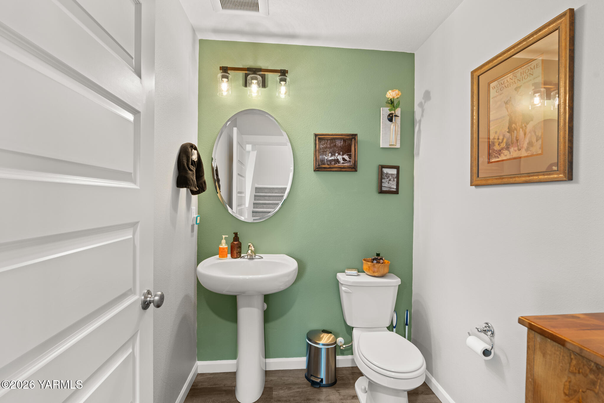 313 Ruby Avenue Grandview, WA 98930 - Photo 9 of 50 DSM00192