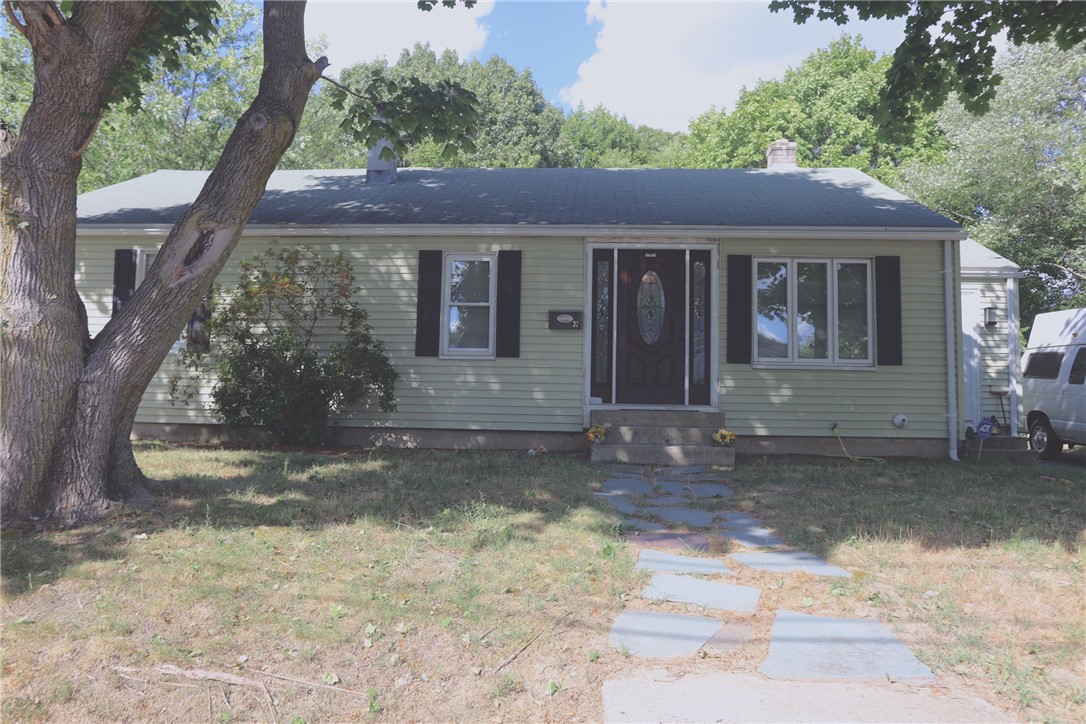37 Norfolk Road Warwick, RI 02886 - Photo 1 of 15