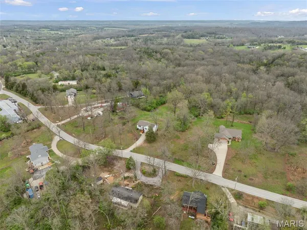 $312,000 | 2609 Nike Base Road, Catawissa, MO 63015