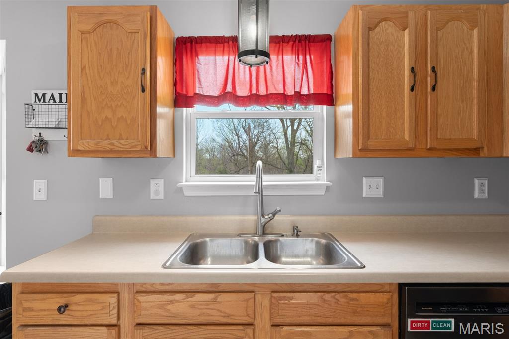 2609 Nike Base Road Catawissa, MO 63015 - Photo 7 of 36