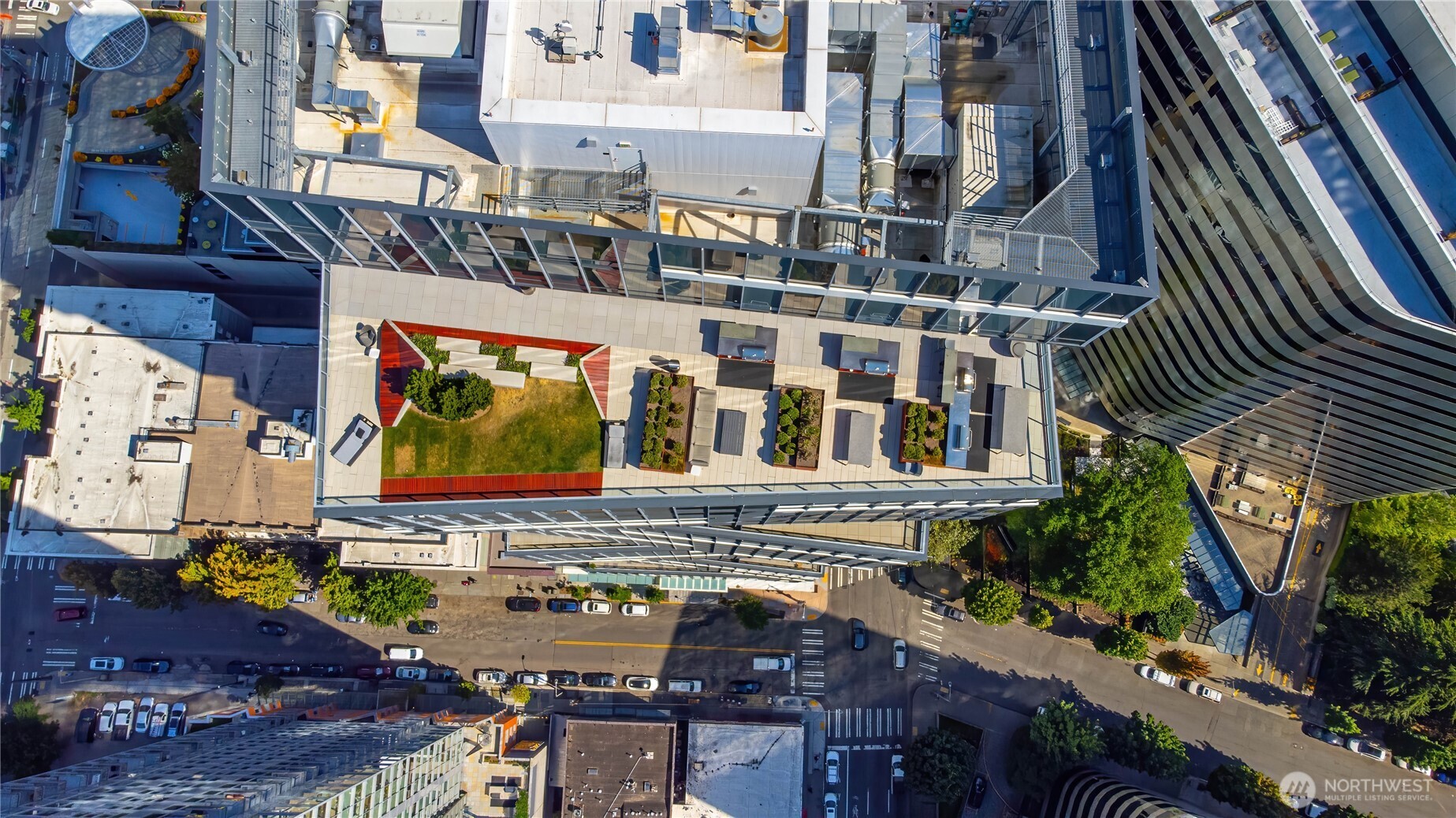 1808 Minor Avenue, Unit 912 Seattle, WA 98101 - Photo 36 of 39 an aerial view of a building with street