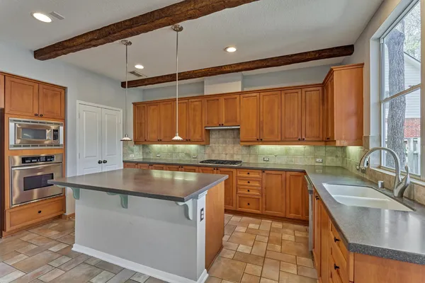 $595,000 | 30 Fortuneberry Place, The Woodlands, TX 77382