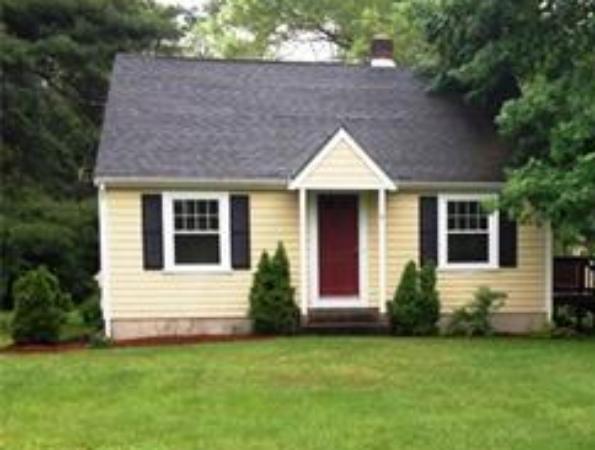 81 Anawan Street Rehoboth, MA 02769 - Photo 1 of 13 Gallery Image 1