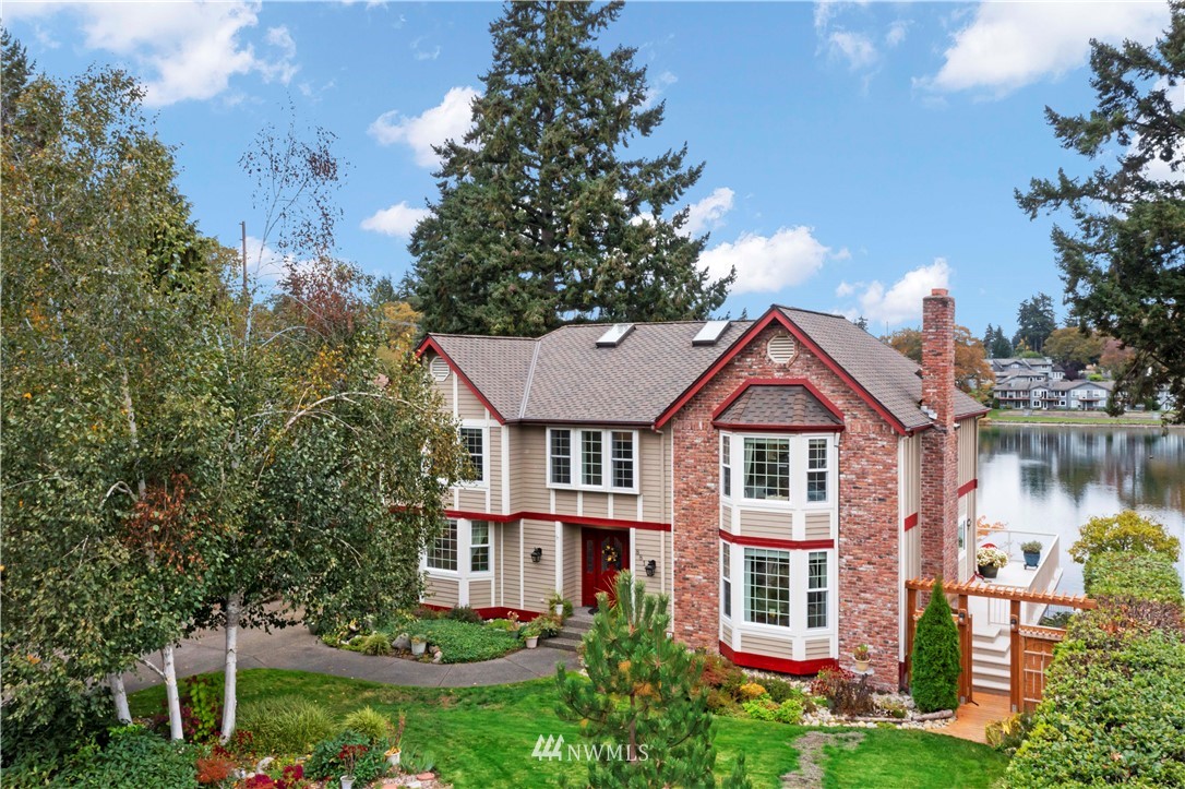 8815 Lake Steilacoom Point Road Southwest Lakewood, WA 98498 - Photo 1 of 37 Gallery Image 1