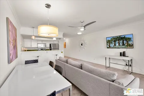 $229,000 | 1655 East Palm Canyon Drive, Unit 609, Palm Springs, CA 92264