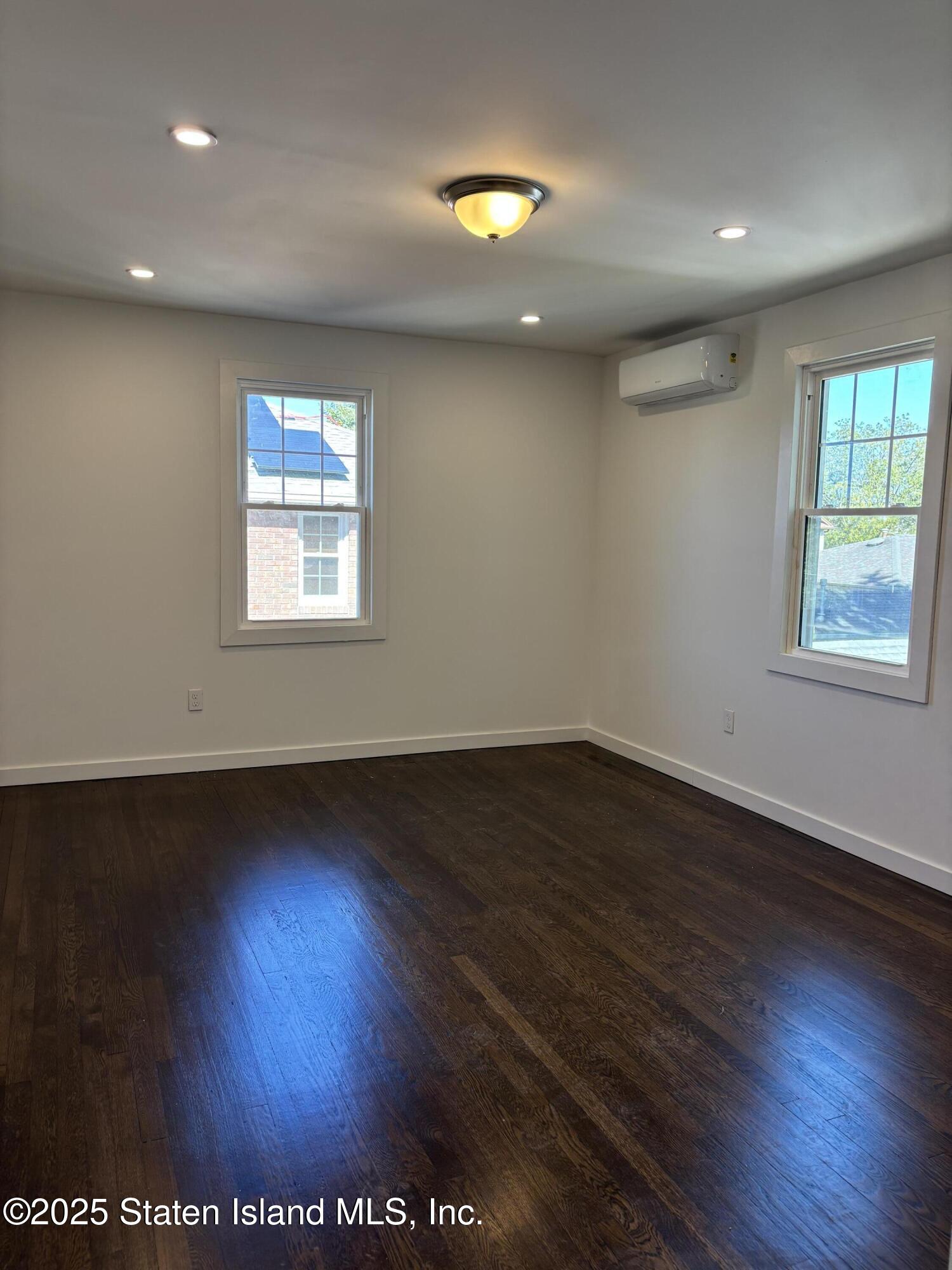 677 Bement Avenue Staten Island, NY 10310 - Photo 15 of 37 IMG_6988