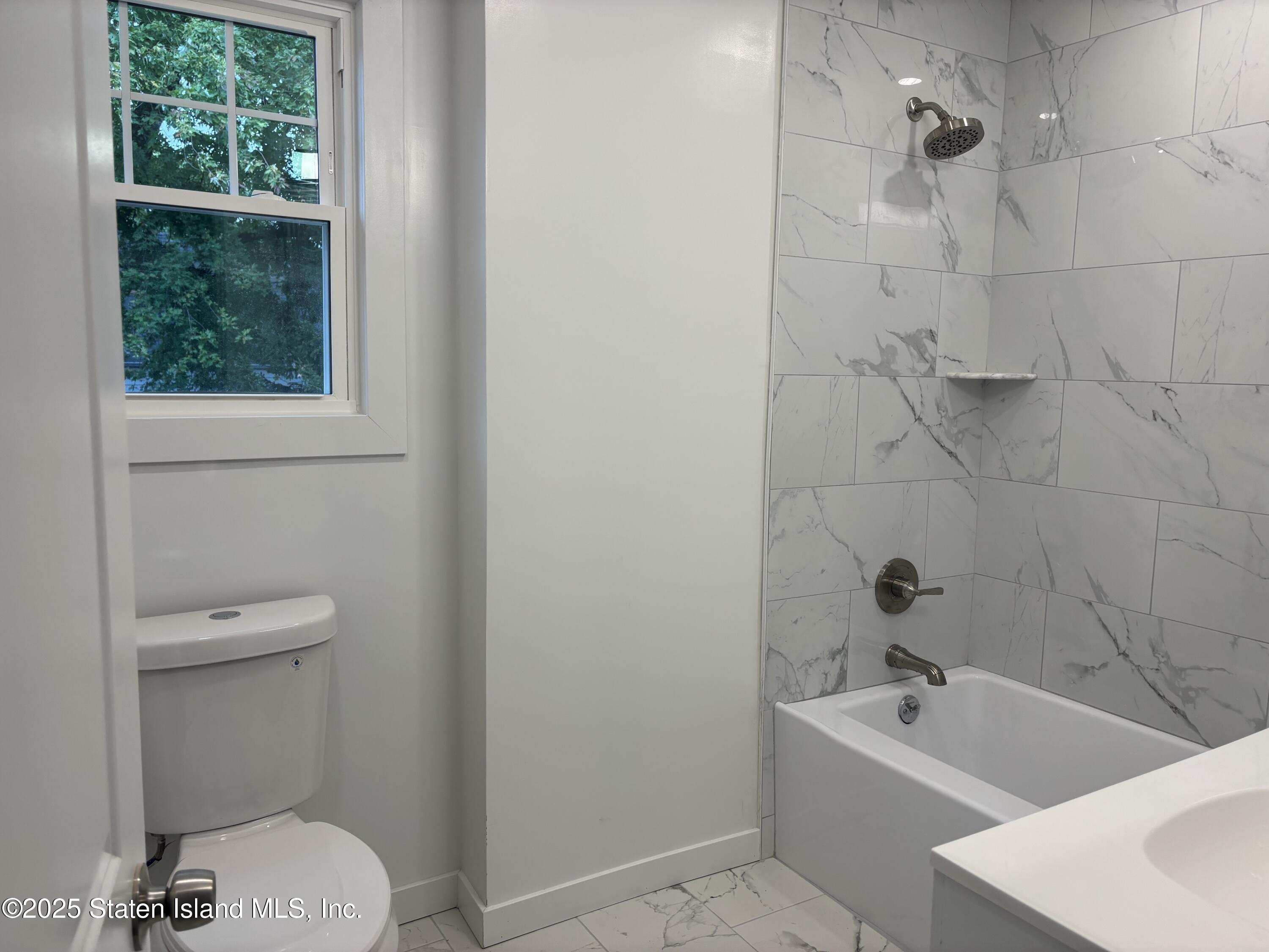 677 Bement Avenue Staten Island, NY 10310 - Photo 20 of 37 IMG_7102