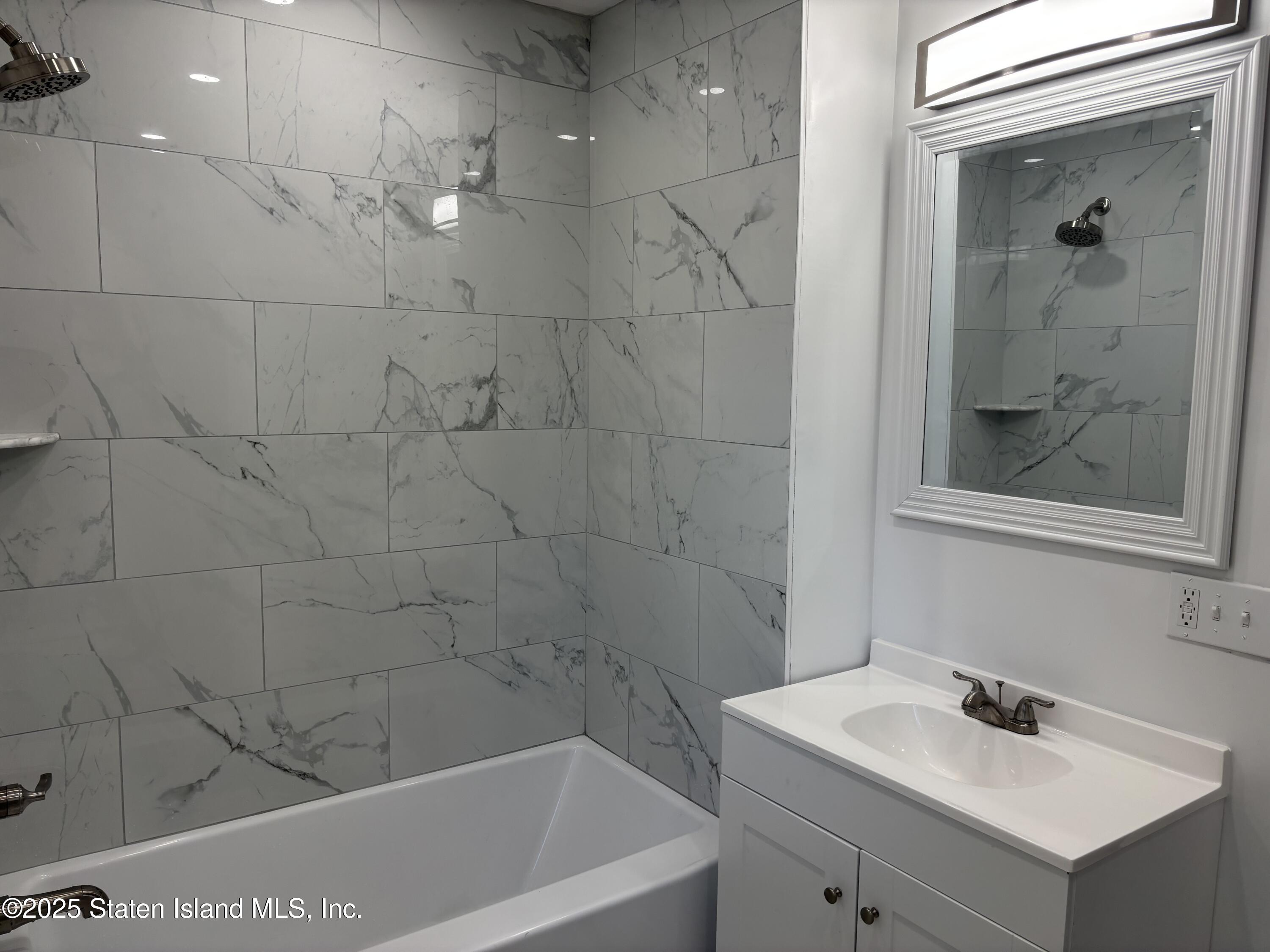 677 Bement Avenue Staten Island, NY 10310 - Photo 21 of 37 IMG_7101