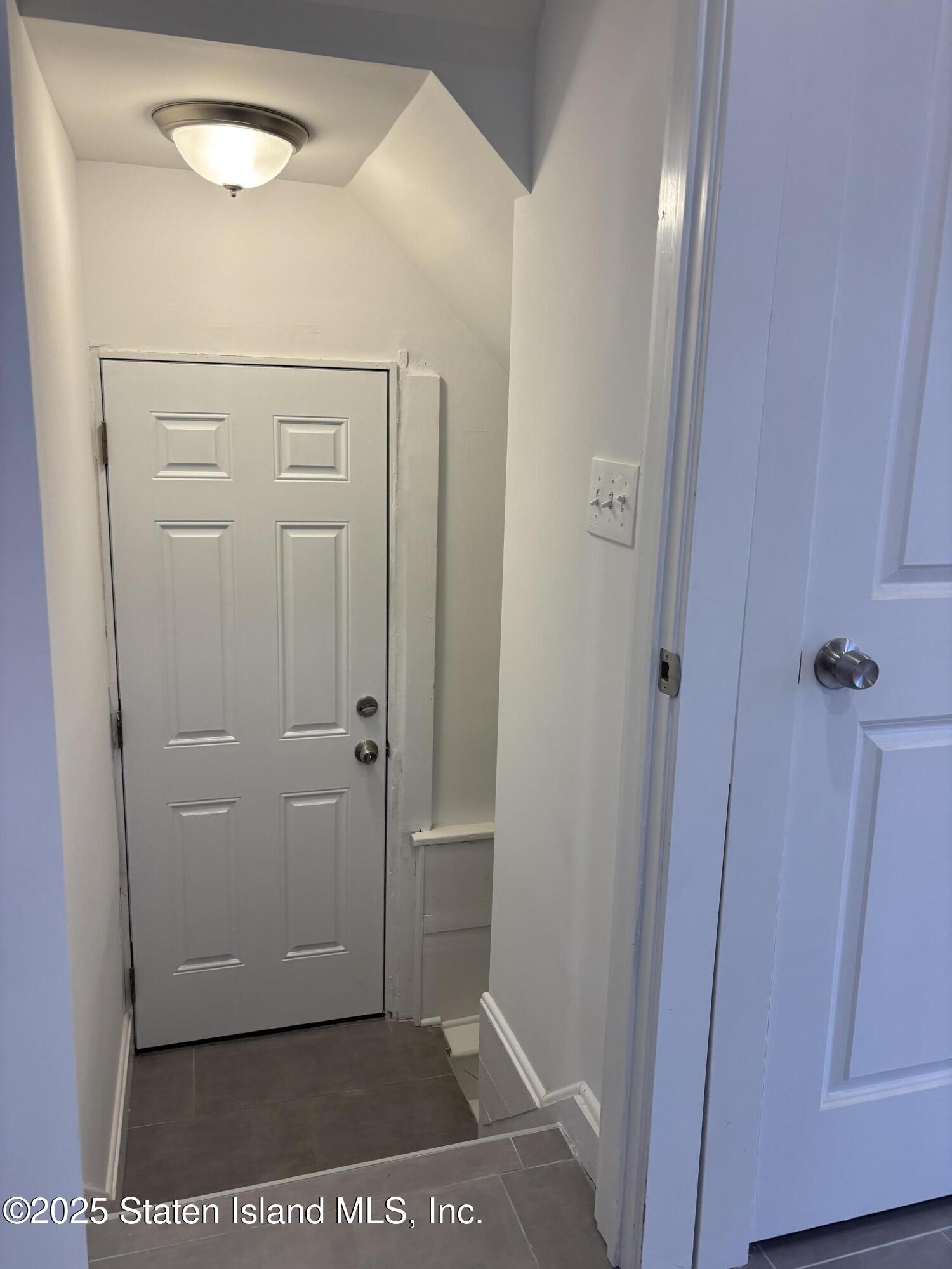 677 Bement Avenue Staten Island, NY 10310 - Photo 25 of 37 IMG_7115