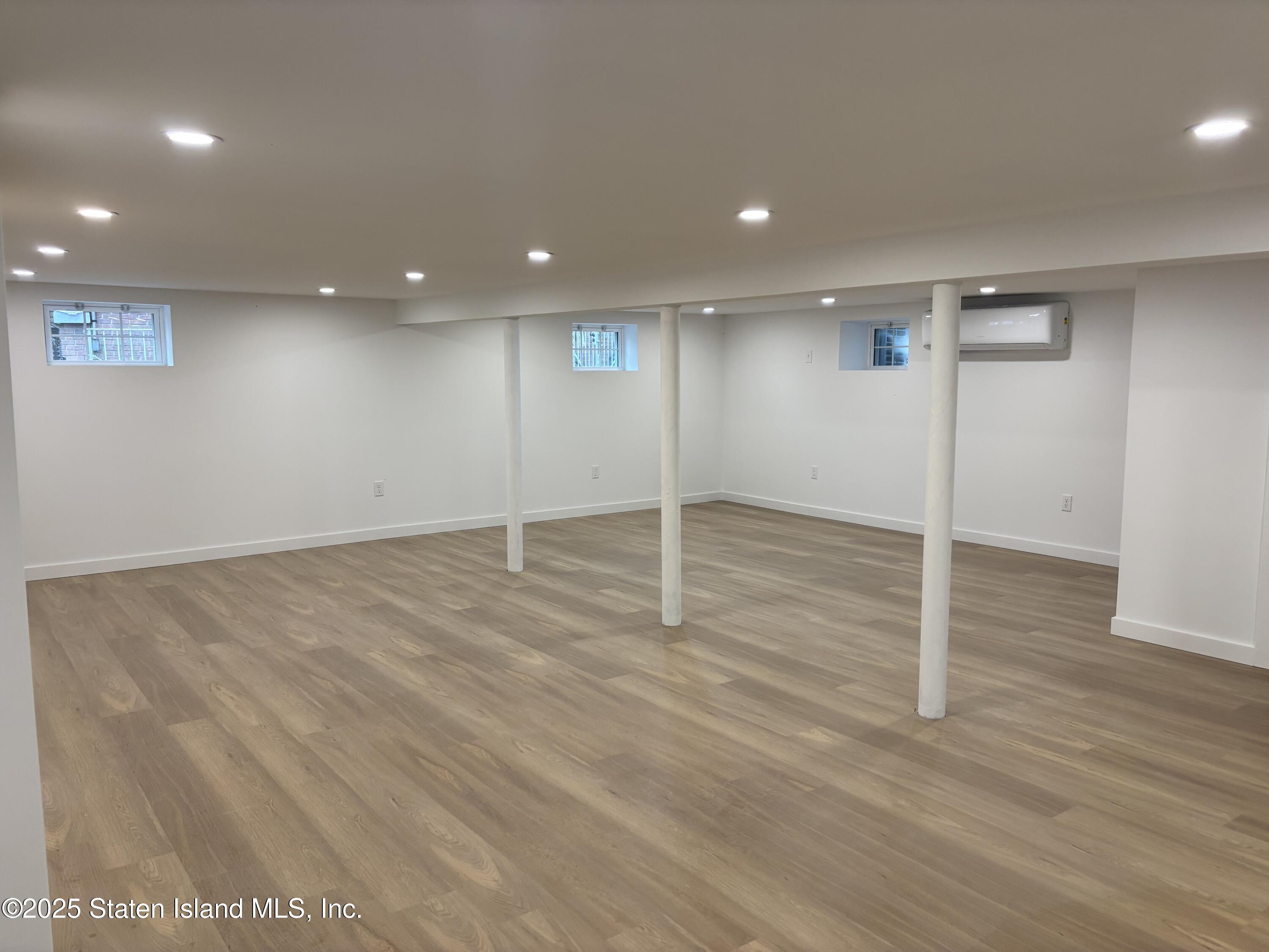 677 Bement Avenue Staten Island, NY 10310 - Photo 26 of 37 IMG_7117