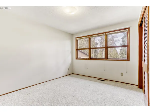 $399,900 | 16659 Southeast Powell Boulevard, Portland, OR 97236