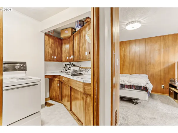 $399,900 | 16659 Southeast Powell Boulevard, Portland, OR 97236