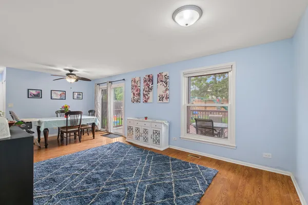 $385,000 | 2250 Bannister Lane, Aurora, IL 60504