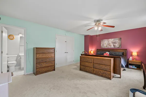 $385,000 | 2250 Bannister Lane, Aurora, IL 60504