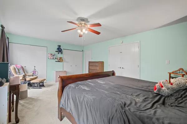 $385,000 | 2250 Bannister Lane, Aurora, IL 60504