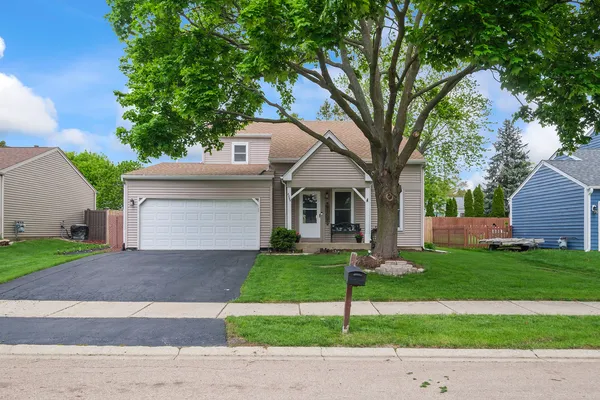 $385,000 | 2250 Bannister Lane, Aurora, IL 60504