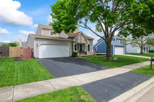 $385,000 | 2250 Bannister Lane, Aurora, IL 60504