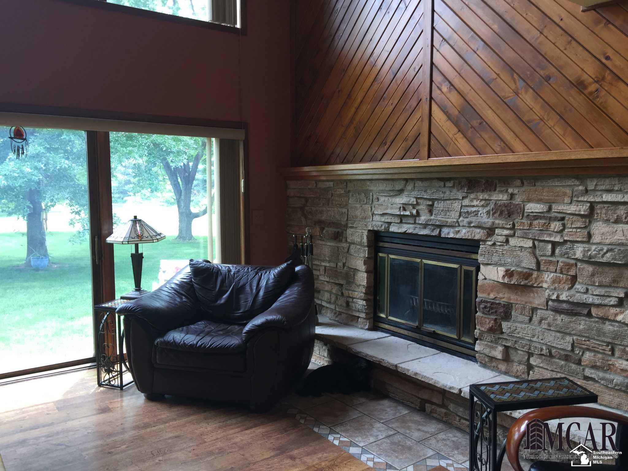 3508 Sheick Road Monroe, MI 48162 - Photo 10 of 33 21466507-9.JPG