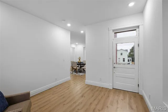 $399,000 | 6823 Minnesota Avenue, St. Louis, MO 63111