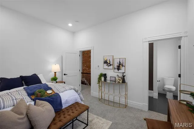 $399,000 | 6823 Minnesota Avenue, St. Louis, MO 63111