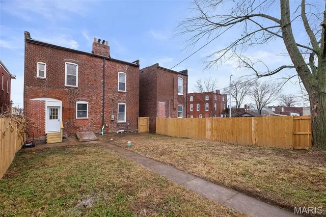 $399,000 | 6823 Minnesota Avenue, St. Louis, MO 63111