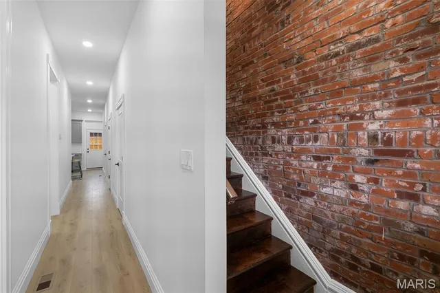 $399,000 | 6823 Minnesota Avenue, St. Louis, MO 63111