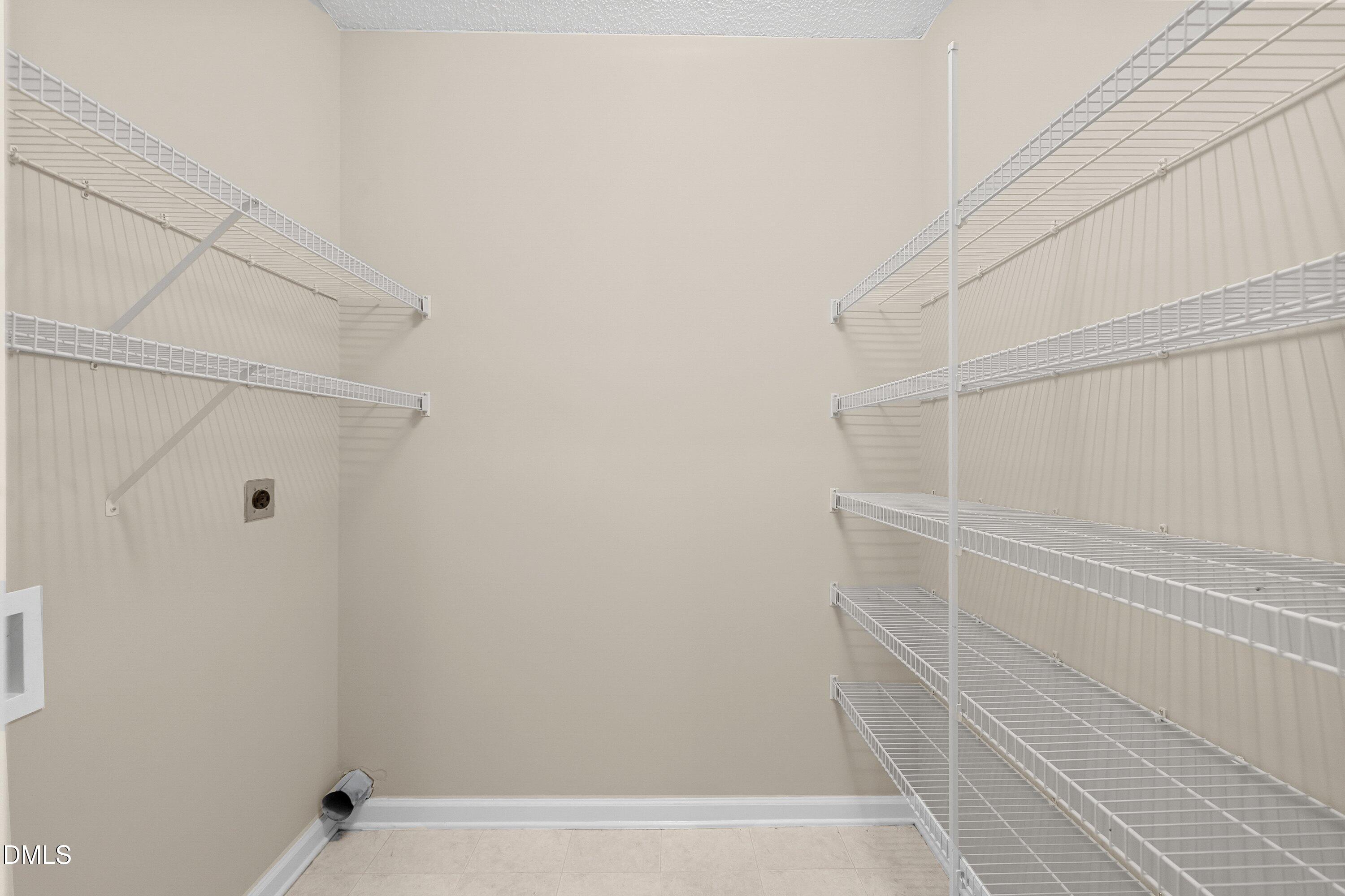 10821 Farmville Road Raleigh, NC 27614 - Photo 14 of 37 21-10821 Farmville _4762