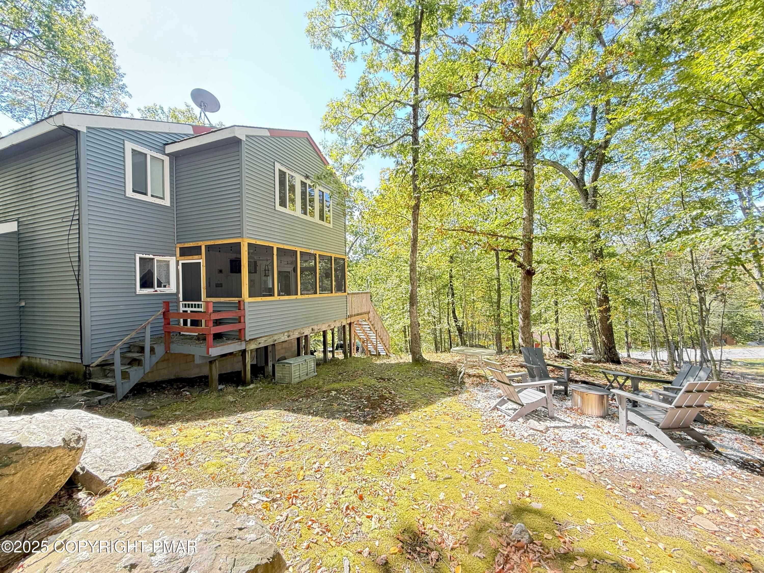 1026 Hampstead Road Bushkill, PA 18324 - Photo 4 of 61 2