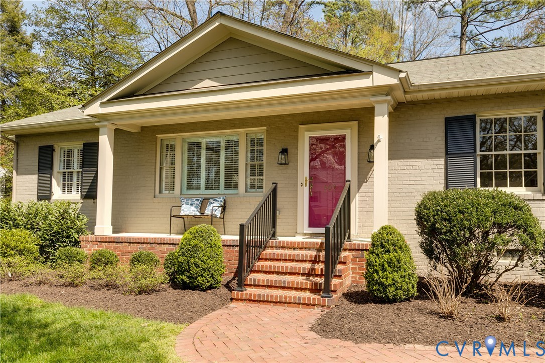 609 Baldwin Road Henrico, VA 23229 - Photo 4 of 50 front view of a house